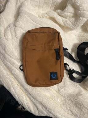 True Religion Crossbody Bag Benny TR102282 NWT (S5)